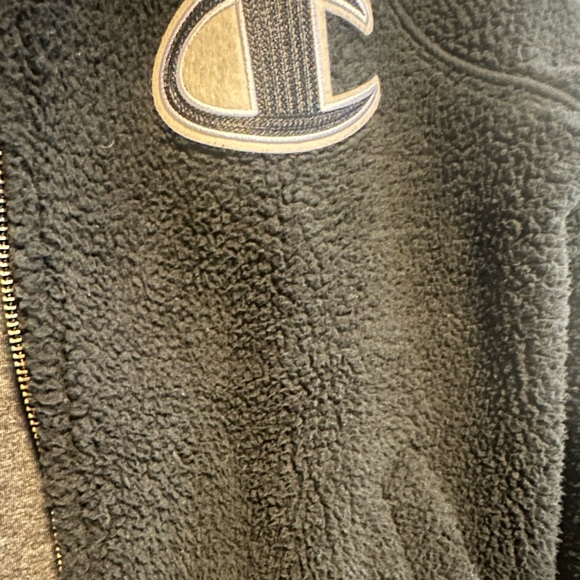 Fleece bomber champion Jacket in very good condition, worn a couple of times. - Picture 2 of 3